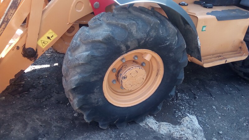 Экскаватор-погрузчик Case-580T