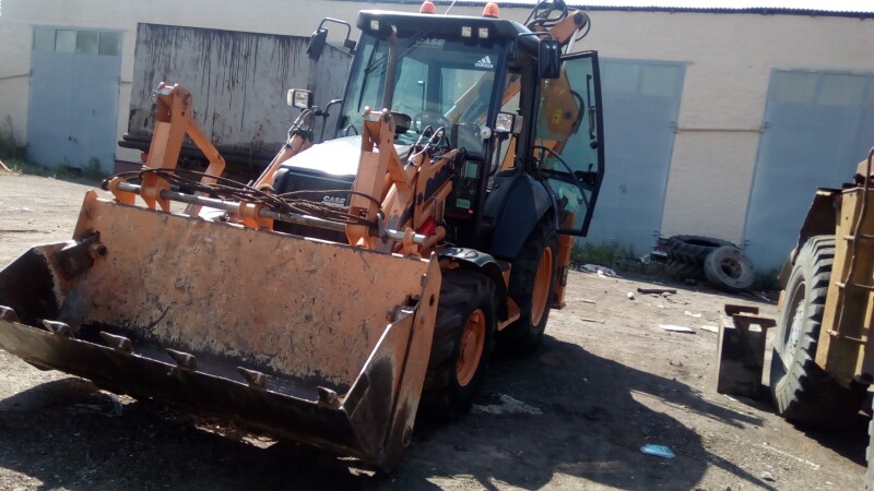 Экскаватор-погрузчик Case-580T